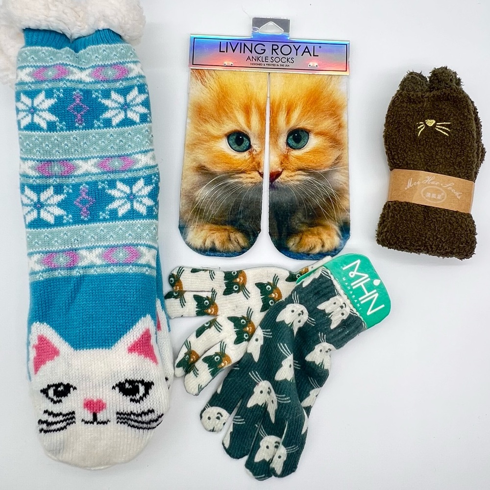 Cozy Cat Lover Bundle Accessories (Socks & Gloves) NWT